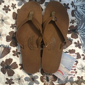 Women’s Rainbow sandals extra large size 8.5-9.5